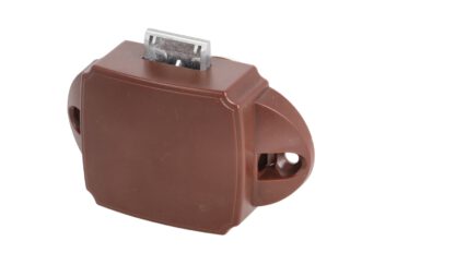 Fermeture à bouton-poussoir robuste avec fonction poignée, en ABS, surface : nickelée, version : ronde, 14.03.048-0. Bouton-poussoir compact pour caravane, yacht, caravane, bateau, porte d’armoire, tiroir et bien plus encore, de SISO Denmark – Image 4