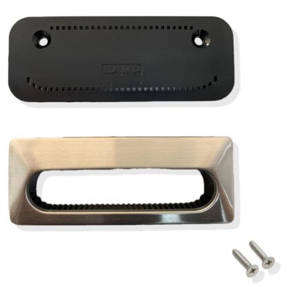 Coque de poignée de ventilation unique V2A (SUS304), noire, 105 mm (4,2″) UTA-105BL. Coque de poignée de ventilation en acier inoxydable V2A (SUS304), mat satiné, pour tiroirs, armoires, environnements humides, livrée par Sugatsune / LAMP® (Japon)