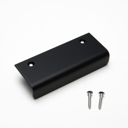 Poignée d’angle en acier inoxydable solide de haute qualité, noire, 95 mm (3,8 ») SN-95BL. Poignée de meubles SN-95BL pour bateau, yacht, cuisine en acier inoxydable, hôtel de plage, cabinet médical, armoire de cuisine, armoire de salon, par Sugatsun