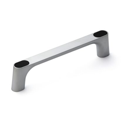 Poignée en alliage de zinc solide (ZDC) de haute qualité chromée, satiné mat avec capuchons noirs, 175 mm (6,9 ») KMH-150-BL. Poignée de machine KMH-150-BL pour armoire industrielle, usine de production, construction mécanique, par Sugatsune / LAMP®