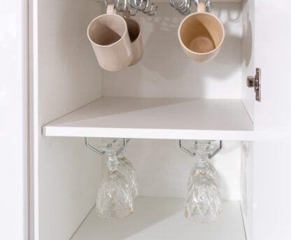 Porte-verre à vin de haute qualité, en acier, surface : chromé, 340 mm (13-25/64"), 8938011. Cintre en verre pratique pour verres à vin, verres à champagne, verres à cocktail, verres à cognac, gobelets et bien plus encore, par EMUCA – Image 4