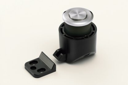 Fermeture à pression à deux L® avec fonction poignée, en acier inoxydable SUS316, ZL-2901. Bouton-poussoir solide et élégant de haute qualité en acier inoxydable V4A (SUS316) pour un design d’intérieur exclusif, par ZweiL® / Sugatsune (Japon) – Image 4